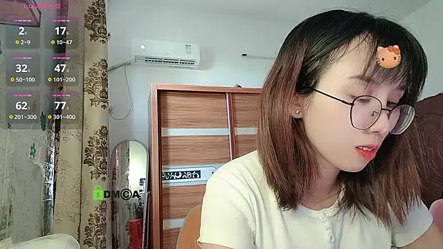 Snapshot of Lili_666 chatting on October 9, 7:39 am Lili 666 online show from October 9, 7:39 am