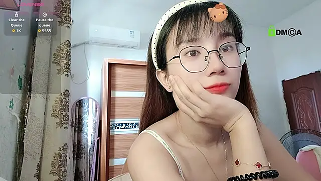 Snapshot of Lili_666 chatting on October 10, 1:48 am Lili 666 online show from October 10, 1:48 am