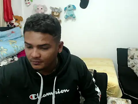 Boycuriousxxx online show from March 13, 10:36 am