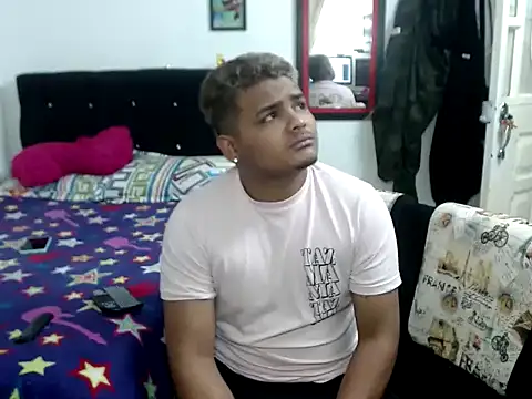 Boycuriousxxx online show from September 26, 11:58 am