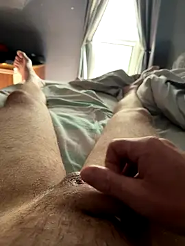 Snapshot of Tyler98425 chatting on October 13, 3:01 pm Tyler98425 online show from October 13, 3:01 pm