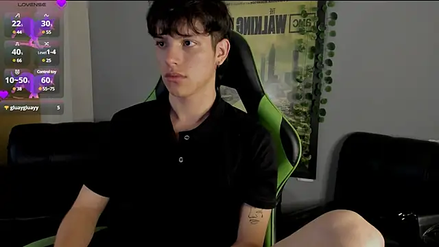 Snapshot of bravoboreal chatting on December 5, 4:55 pm bravoboreal online show from December 5, 4:55 pm