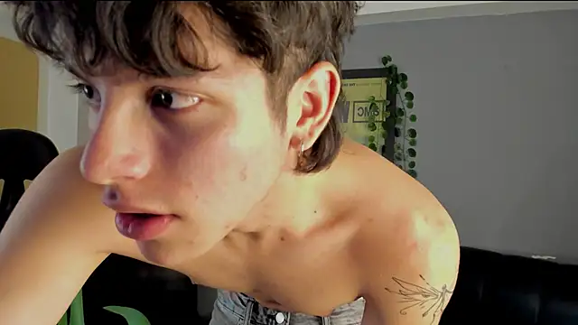 Snapshot of bravoboreal chatting on December 12, 5:04 pm bravoboreal online show from December 12, 5:04 pm