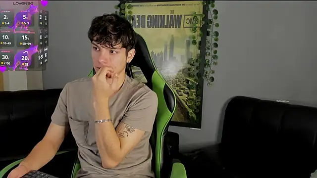 Snapshot of bravoboreal chatting on December 13, 1:55 pm bravoboreal online show from December 13, 1:55 pm