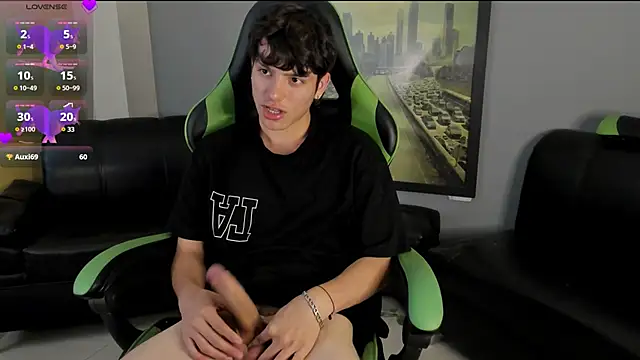 Snapshot of bravoboreal chatting on December 18, 4:49 pm bravoboreal online show from December 18, 4:49 pm