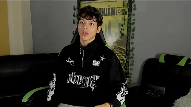 Snapshot of bravoboreal chatting on December 26, 1:32 pm bravoboreal online show from December 26, 1:32 pm