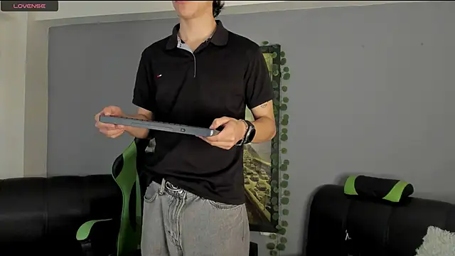 Snapshot of bravoboreal chatting on December 27, 2:01 pm bravoboreal online show from December 27, 2:01 pm