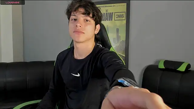 Snapshot of bravoboreal chatting on January 7, 4:37 pm bravoboreal online show from January 7, 4:37 pm