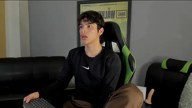 Snapshot of bravoboreal chatting on January 14, 5:23 pm bravoboreal online show from January 14, 5:23 pm