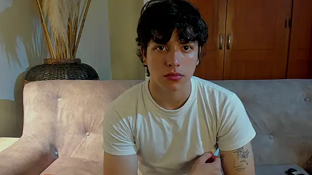 Snapshot of bravoboreal chatting on September 18, 5:48 pm bravoboreal online show from September 18, 5:48 pm