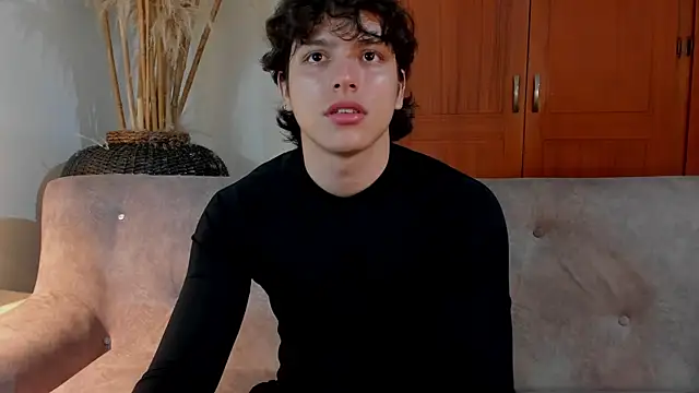 Snapshot of bravoboreal chatting on October 16, 7:37 pm bravoboreal online show from October 16, 7:37 pm