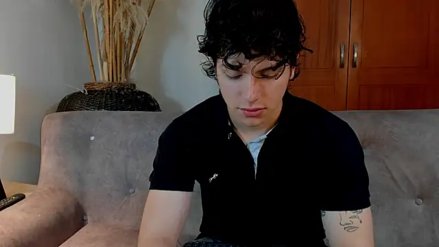 Snapshot of bravoboreal chatting on October 18, 2:18 pm bravoboreal online show from October 18, 2:18 pm