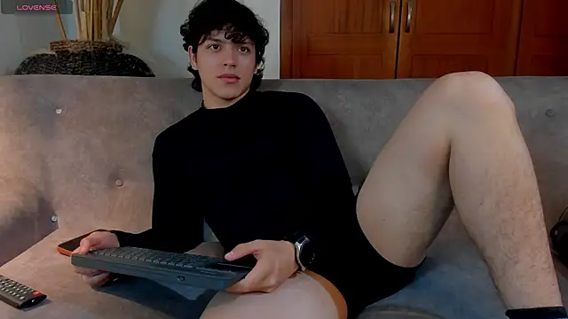 Snapshot of bravoboreal chatting on October 22, 8:19 pm bravoboreal online show from October 22, 8:19 pm