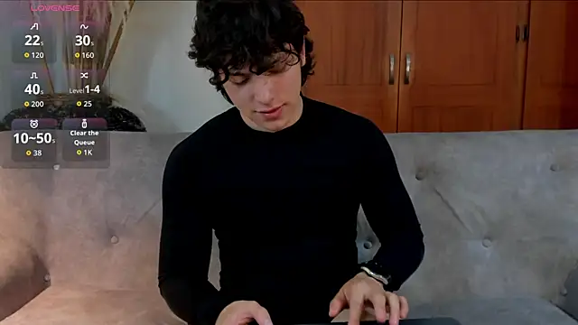 Snapshot of bravoboreal chatting on October 28, 7:49 pm bravoboreal online show from October 28, 7:49 pm