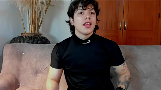 Snapshot of bravoboreal chatting on October 30, 7:25 pm bravoboreal online show from October 30, 7:25 pm