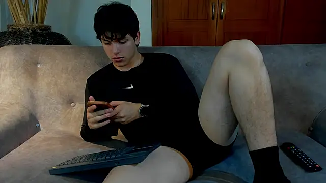 Snapshot of bravoboreal chatting on November 10, 7:35 pm bravoboreal online show from November 10, 7:35 pm