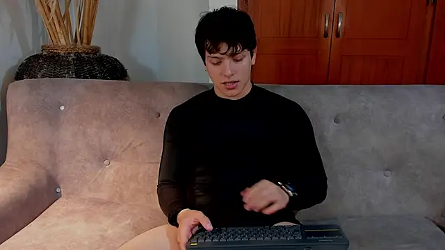 Snapshot of bravoboreal chatting on November 13, 7:13 pm bravoboreal online show from November 13, 7:13 pm