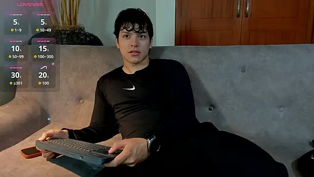 Snapshot of bravoboreal chatting on December 5, 2:14 pm bravoboreal online show from December 5, 2:14 pm