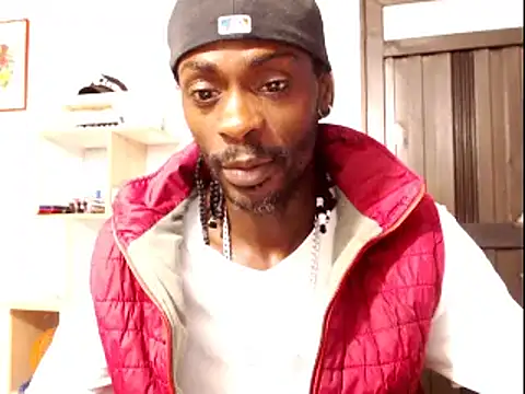 Snapshot of phillip-hot chatting on February 9, 12:39 am phillip-hot online show from February 9, 12:39 am