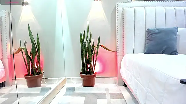 Snapshot of Miranda_doll_ chatting on March 10, 12:15 pm Miranda doll online show from March 10, 12:15 pm