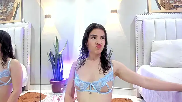 Snapshot of Miranda_doll_ chatting on November 17, 12:22 pm Miranda doll online show from November 17, 12:22 pm