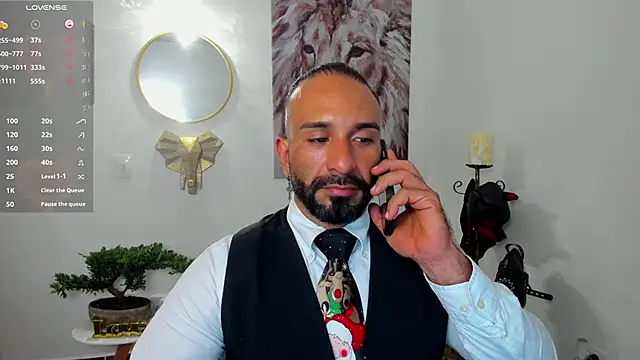 mr maik online show from December 12, 2:22 pm