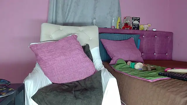 KeillyDiaz online show from January 27, 1:19 pm