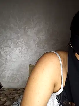 Snapshot of Narimane_maroc chatting on October 13, 2:44 am Narimane maroc online show from October 13, 2:44 am