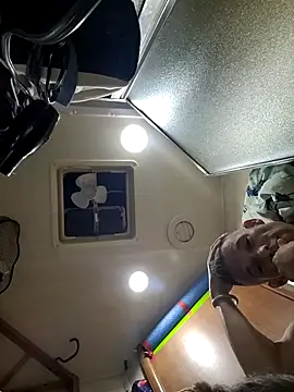 ILUV2TUCHMYKITTY online show from September 13, 10:04 am