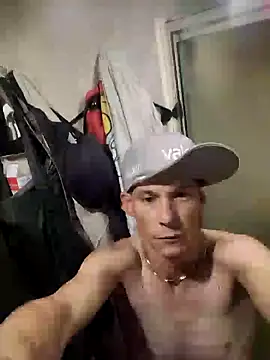 ILUV2TUCHMYKITTY online show from September 19, 12:17 pm