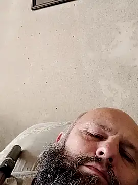 Snapshot of AlexandruCsaba chatting on November 11, 9:09 am AlexandruCsaba online show from November 11, 9:09 am