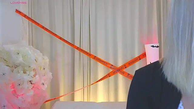 JessRosen online show from October 31, 3:29 am