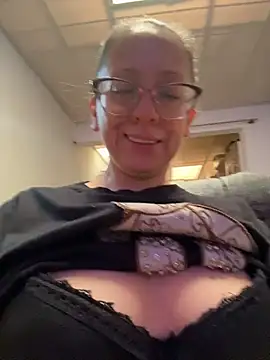 miss hanna07 online show from October 17, 9:06 pm