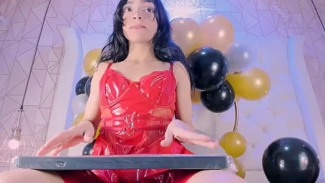 Annieefoxx online show from September 20, 2:07 pm