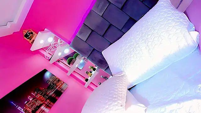 Saamanthaa11 online show from April 5, 5:26 am