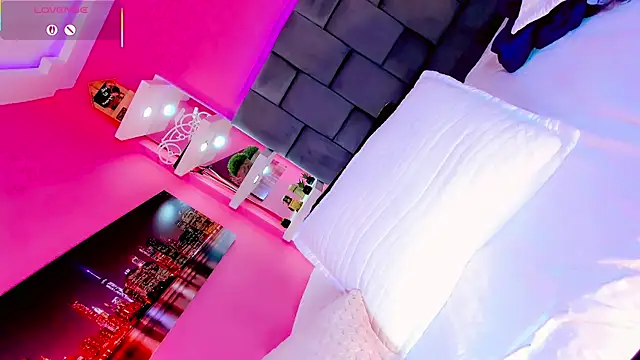 Saamanthaa11 online show from April 13, 5:24 am