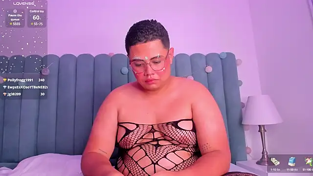 Snapshot of Tom_Silver__ chatting on December 1, 11:04 pm Tom Silver online show from December 1, 11:04 pm