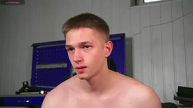 dustyn fox online show from December 3, 10:57 am