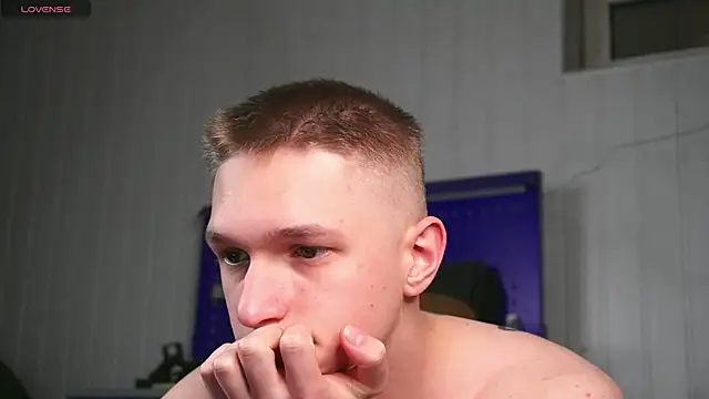 dustyn fox online show from December 13, 7:53 pm