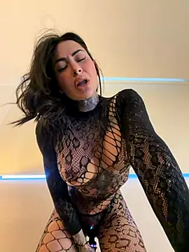 Iam Annii online show from November 2, 10:12 pm