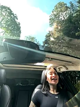 Iam Annii online show from November 7, 8:53 pm