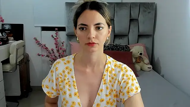 baby-miah online show from January 15, 4:04 am