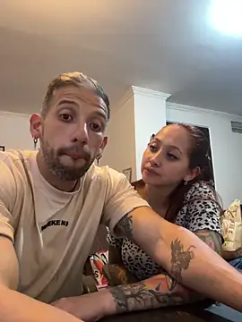 Snapshot of Joseph_and_Amy_ chatting on December 4, 1:47 am Joseph and Amy online show from December 4, 1:47 am