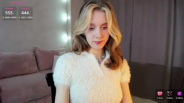 Snapshot of Dearly_Emily chatting on March 15, 8:15 am Dearly Emily online show from March 15, 8:15 am