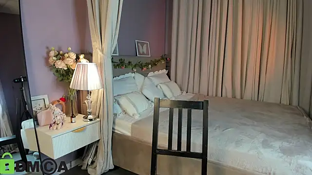 Dearly Emily online show from March 25, 5:19 pm