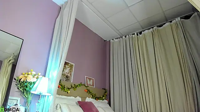Snapshot of Dearly_Emily chatting on May 17, 5:31 pm Dearly Emily online show from May 17, 5:31 pm