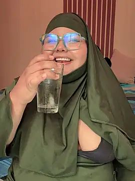  Shara Handal  online show from March 19, 10:33 am