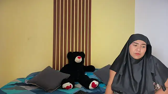  Shara Handal  online show from March 14, 7:03 am