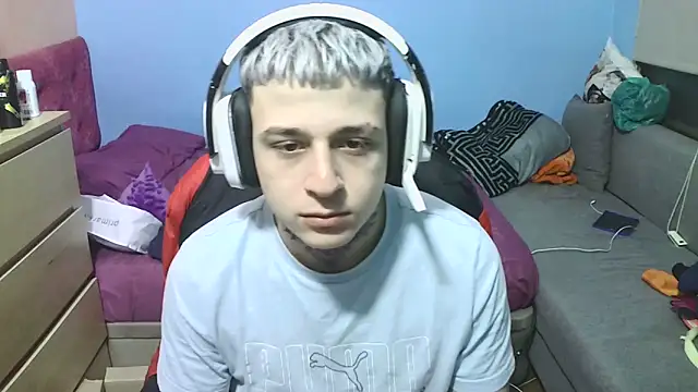 Snapshot of Nenejoven16- chatting on March 20, 12:30 am Nenejoven16- online show from March 20, 12:30 am