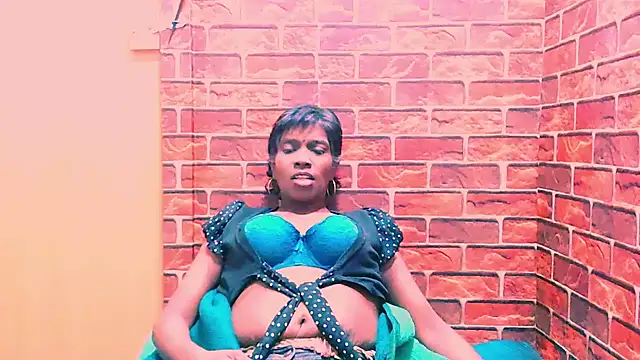Snapshot of Fuckable_Nasty_MILF chatting on July 3, 5:41 pm Fuckable Nasty MILF online show from July 3, 5:41 pm